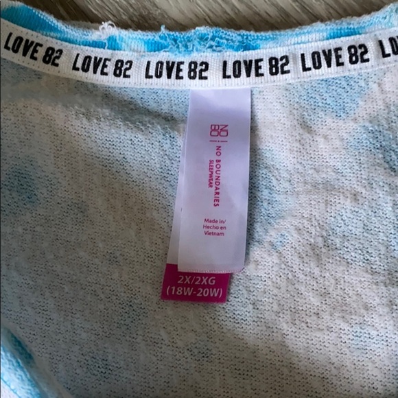 No Boundaries Tie Dye 3/4 Sleeve Sweatshirt - Picture 4 of 4